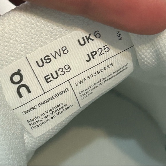 ON CLOUD the Roger white pink lace up shoes sneakers women’s 8 new in box - Picture 3 of 8